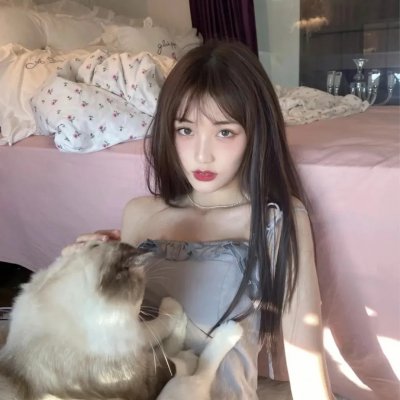丽娜有甚么 封面